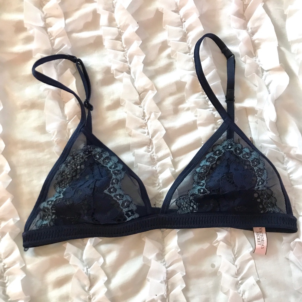 Victoria’s Secret Navy Lace Bralette size XS